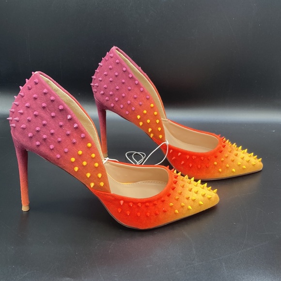 Cyber Monday 💕24HR DROP ⬇️Steven Madden Sunset Spike Ombré Pump